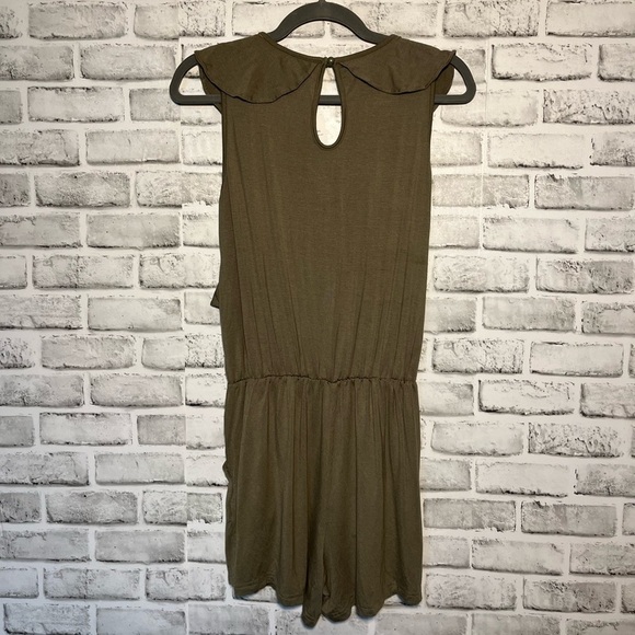 Merokeety ruffle romper size: small - Picture 2 of 4